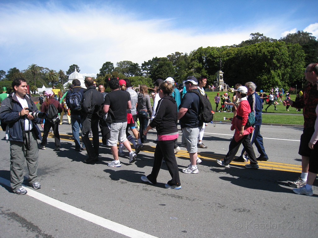 2011 Bay to Breakers Sunday 0705.JPG - I was able to participate in the 2011, 100th anniversary of the San Francisco Bay to Breakers 12K race. A great weekend for sight seeing and racing.